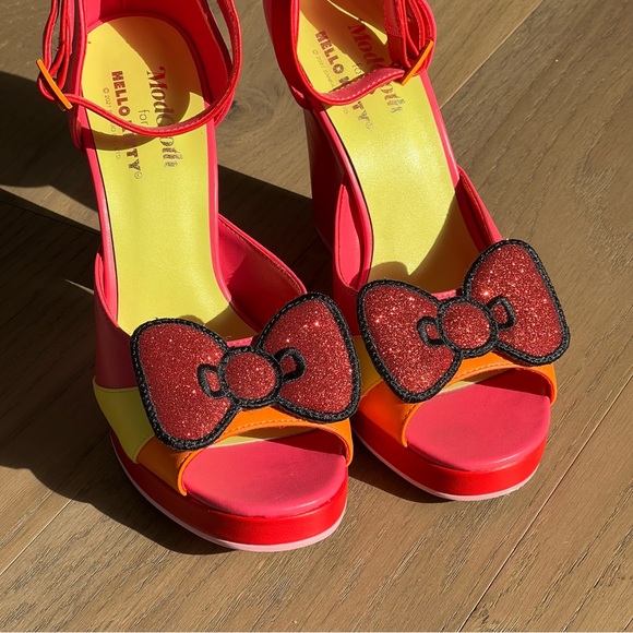 ModCloth x Hello Kitty Stripe Platform Sandals with Glittery Bow - Picture 4 of 16